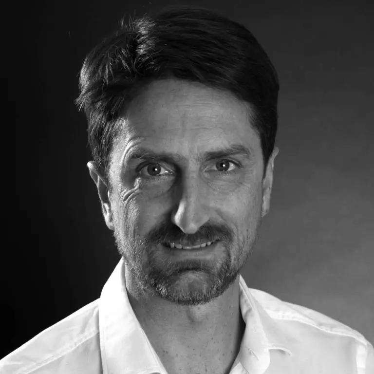 Notre équipe vous accompagne dans la greffe de cheveux